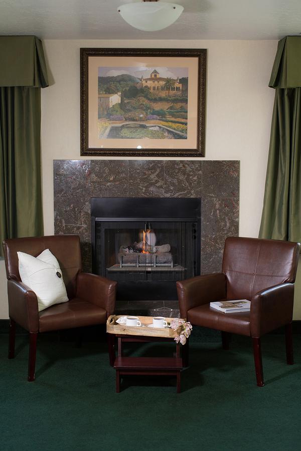 Rogue Regency Inn&Suites Medford Buitenkant foto