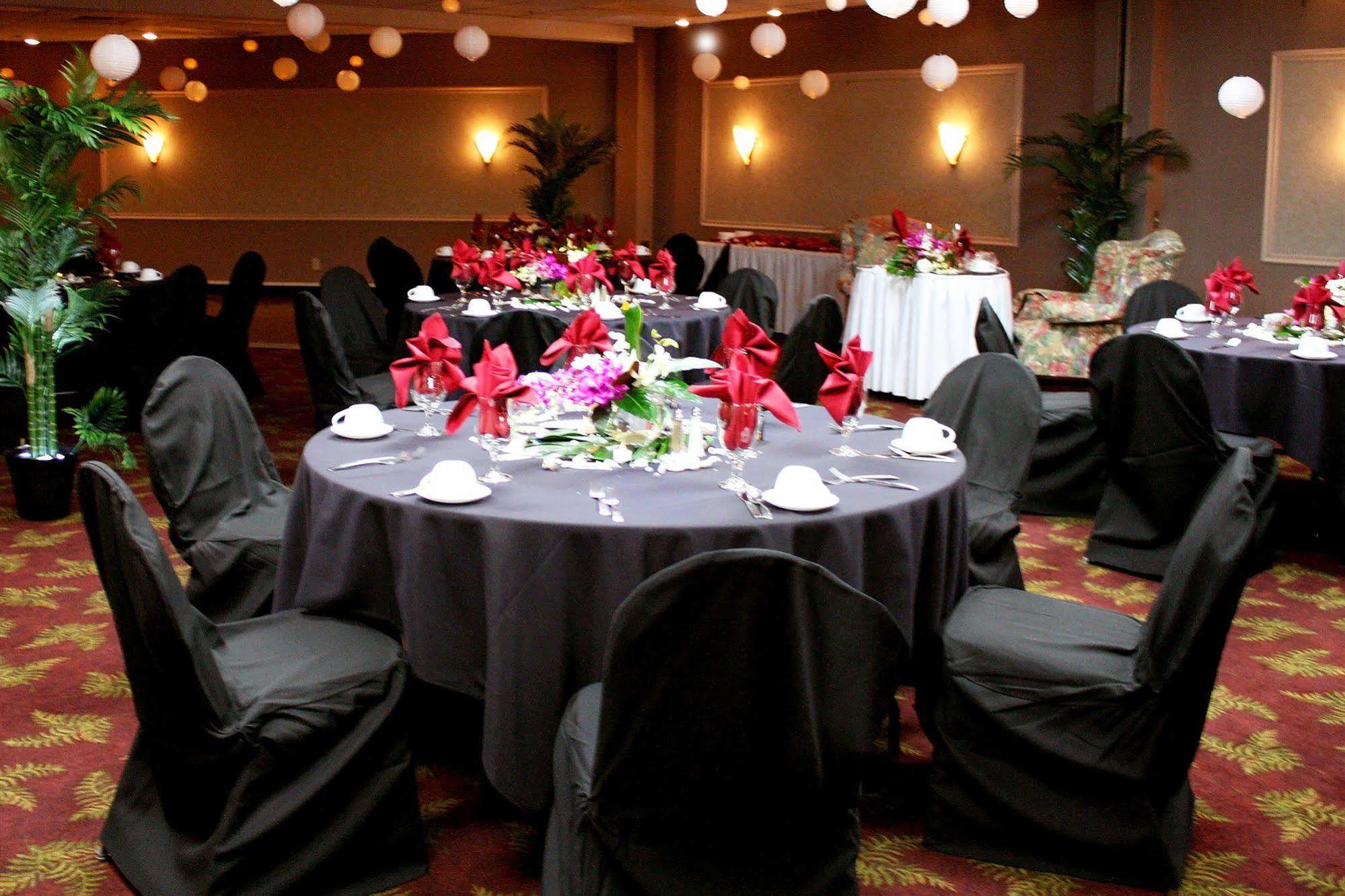 Rogue Regency Inn&Suites Medford Buitenkant foto